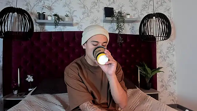 Andy Joy  online show from 18, 11, 2025