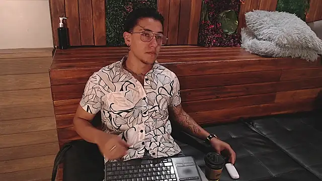 Andy Joy  online show from 10, 11, 2025