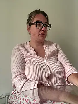 Miss Stassi online show from 2, 6, 2026