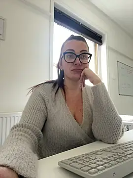 Miss Stassi online show from 5, 3, 2025