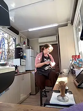 cinnabon  online show from 28, 1, 2025