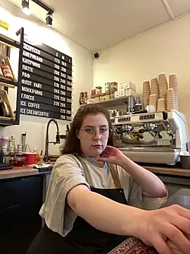 Snapshot of cinnabon_ chatting on 16, 5, 2026 cinnabon online show from 16, 5, 2026