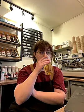 cinnabon  online show from 27, 10, 2025