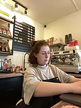 Snapshot of cinnabon_ chatting on 23, 5, 2026 cinnabon online show from 23, 5, 2026