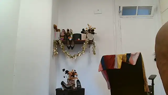 Snapshot of xTALLSEXYBUMx chatting on 26, 11, 2025 xTALLSEXYBUMx online show from 26, 11, 2025