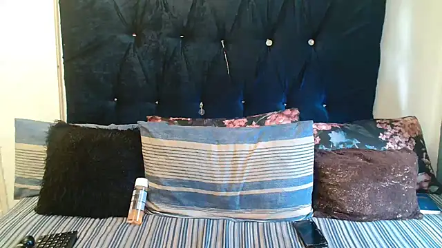 xTALLSEXYBUMx online show from 19, 4, 2026