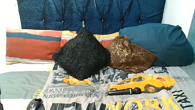 Snapshot of xTALLSEXYBUMx chatting on 17, 11, 2025 xTALLSEXYBUMx online show from 17, 11, 2025