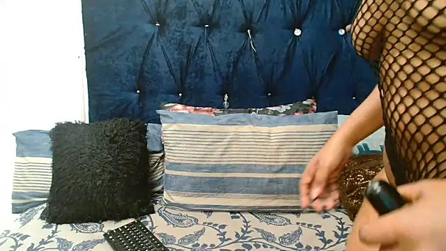 xTALLSEXYBUMx online show from 4, 6, 2026