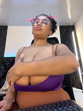 Emy leon online show from 23, 11, 2025