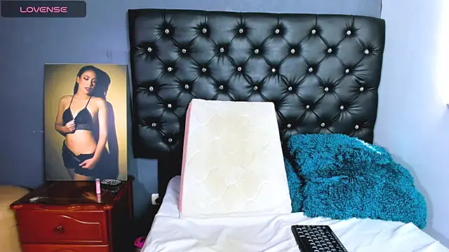 catalinamuss  online show from 14, 11, 2025