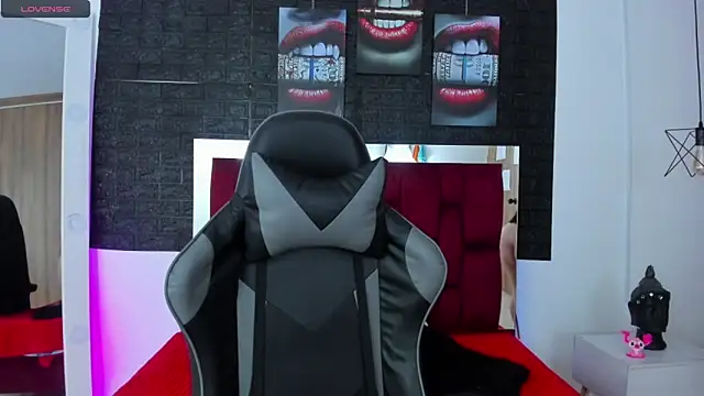 Snapshot of April1_sc chatting on 13, 3, 2025 April1 sc online show from 13, 3, 2025