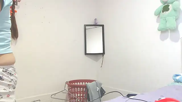 catalinadiaz666 online show from 26, 2, 2025