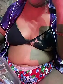 Tameesh sexy mistress online show from 17, 4, 2026