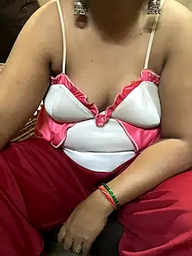 Tameesh sexy mistress online show from 4, 10, 2025