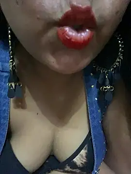 Tameesh sexy mistress online show from 12, 2, 2026