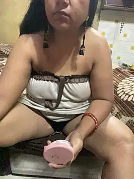 Tameesh sexy mistress online show from 15, 4, 2026