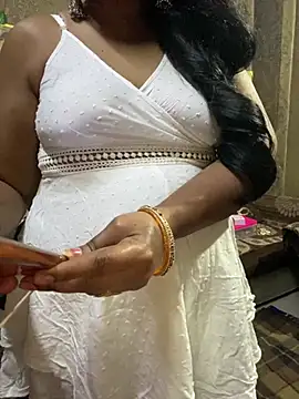 Tameesh sexy mistress online show from 24, 2, 2026