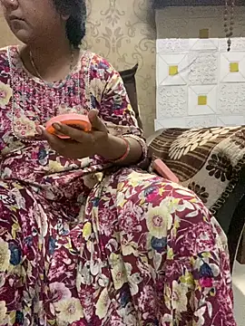 Tameesh sexy mistress online show from 13, 7, 2026