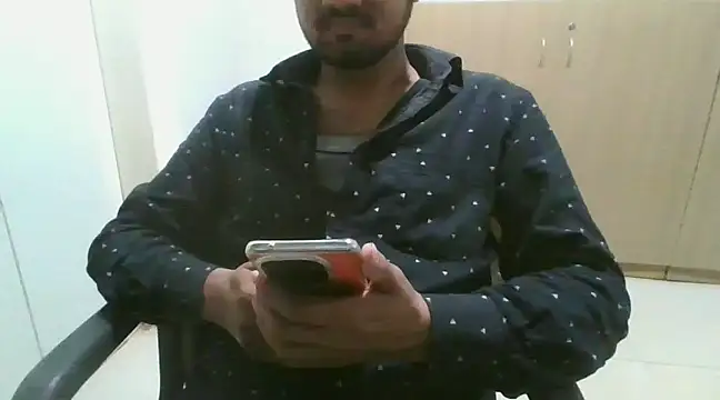 Snapshot of Ishan003 chatting on 4, 2, 2025 Ishan003 online show from 4, 2, 2025