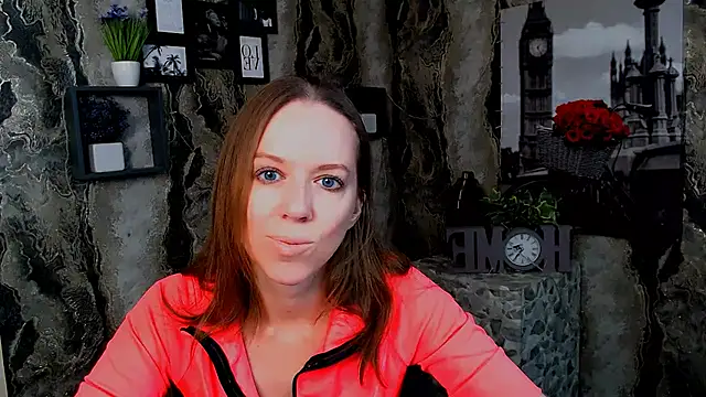 Snapshot of GloriaSi_ chatting on 25, 11, 2025 GloriaSi online show from 25, 11, 2025