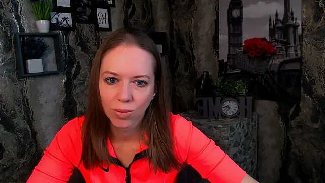 Snapshot of GloriaSi_ chatting on 6, 11, 2025 GloriaSi online show from 6, 11, 2025