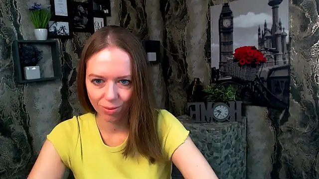 Snapshot of GloriaSi_ chatting on 19, 11, 2025 GloriaSi online show from 19, 11, 2025