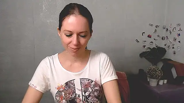 Snapshot of GloriaSi_ chatting on 8, 5, 2026 GloriaSi online show from 8, 5, 2026