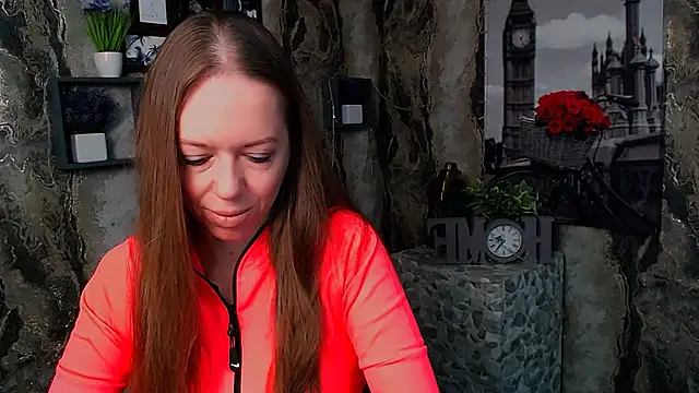 Snapshot of GloriaSi_ chatting on 24, 10, 2025 GloriaSi online show from 24, 10, 2025