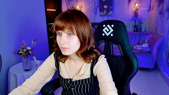 Snapshot of LolaAsmus chatting on 25, 9, 2025 LolaAsmus online show from 25, 9, 2025