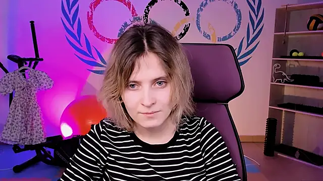 Snapshot of LolaAsmus chatting on 1, 2, 2025 LolaAsmus online show from 1, 2, 2025
