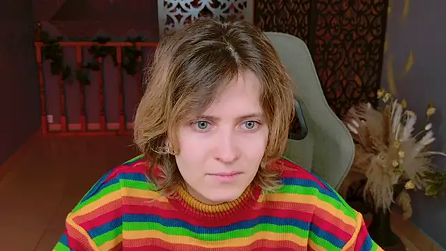 Snapshot of LolaAsmus chatting on 8, 2, 2025 LolaAsmus online show from 8, 2, 2025