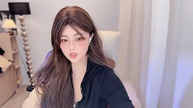 Strawberrybabyy1 online show from 4, 1, 2025