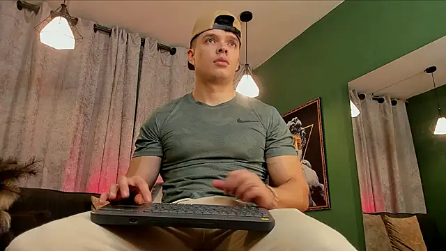 Snapshot of Jake_Tylerr_ chatting on 7, 10, 2025 Jake Tylerr online show from 7, 10, 2025