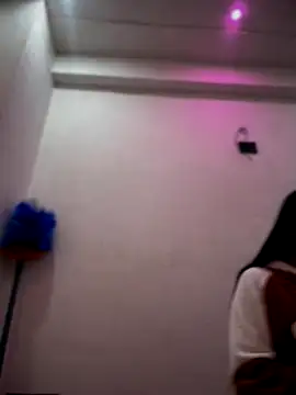 Snapshot of DiyAsingHh chatting on 28, 11, 2025 DiyAsingHh online show from 28, 11, 2025