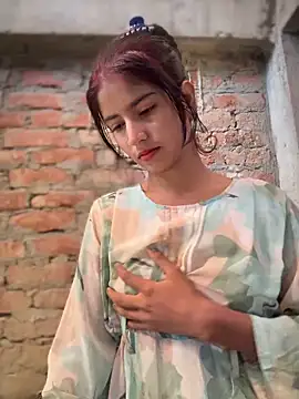 Snapshot of DiyAsingHh chatting on 5, 3, 2025 DiyAsingHh online show from 5, 3, 2025