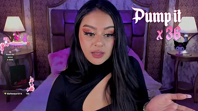 SoffiQueen online show from 7, 10, 2025
