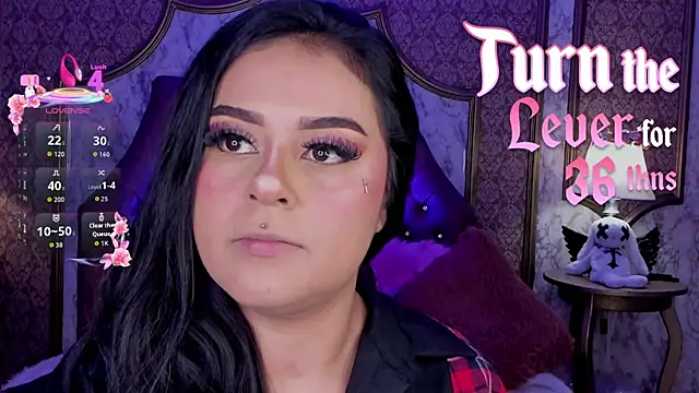 SoffiQueen online show from 18, 4, 2026