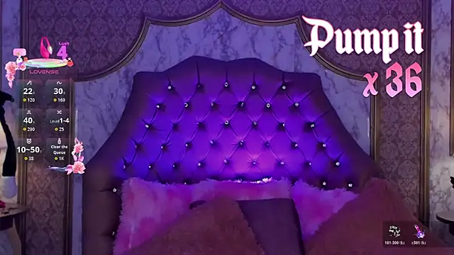 SoffiQueen online show from 18, 4, 2026