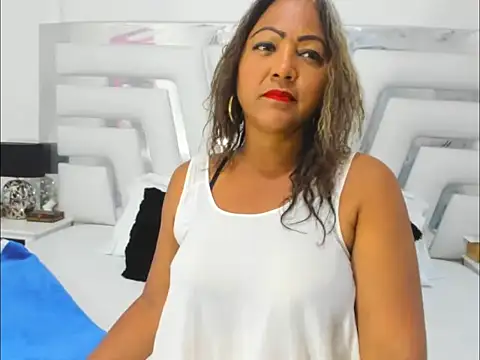 SaraaJhons online show from 14, 11, 2025