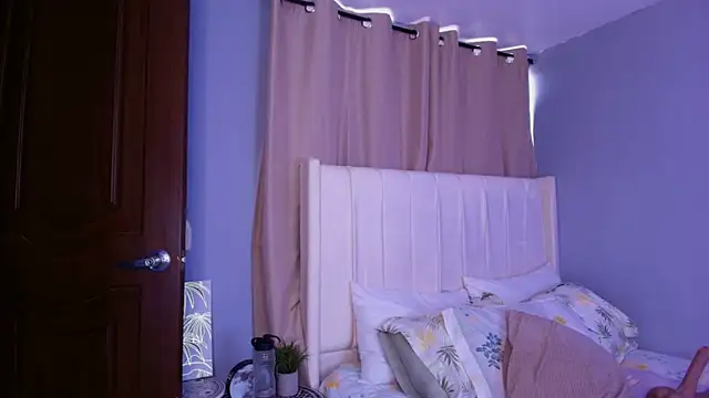 Shenoa1 online show from 5, 11, 2025