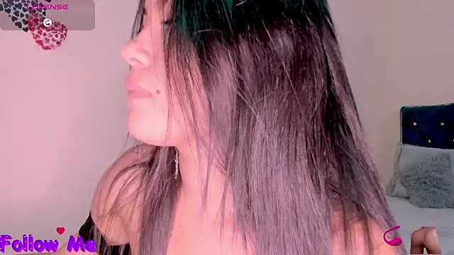 Snapshot of linda_alana chatting on 1, 2, 2025 linda alana online show from 1, 2, 2025