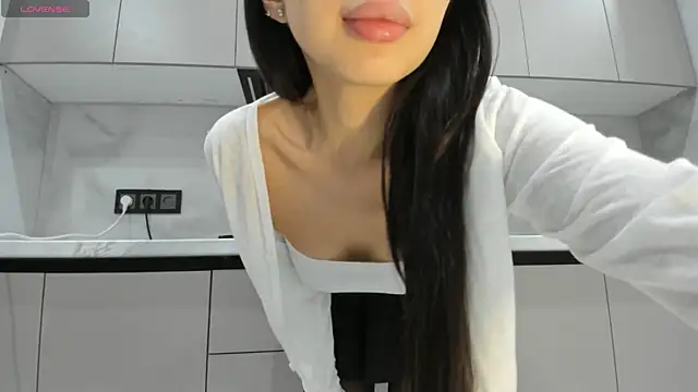 Mia Meow  online show from 17, 10, 2025