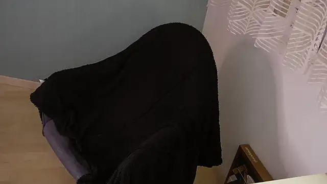 queenpeachi online show from 11, 12, 2024