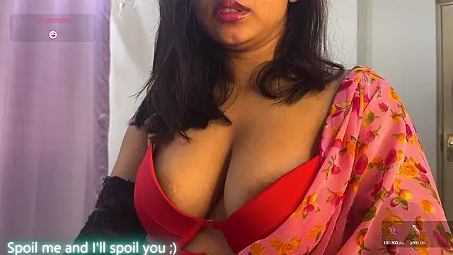 Snapshot of ohh_mona chatting on 8, 12, 2024 ohh mona online show from 8, 12, 2024