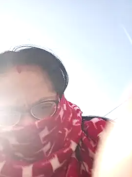 heenage online show from 9, 2, 2026