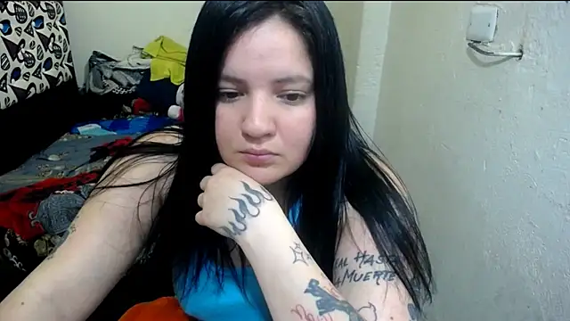 Snapshot of shopyymessyy chatting on 8, 6, 2026 shopyymessyy online show from 8, 6, 2026