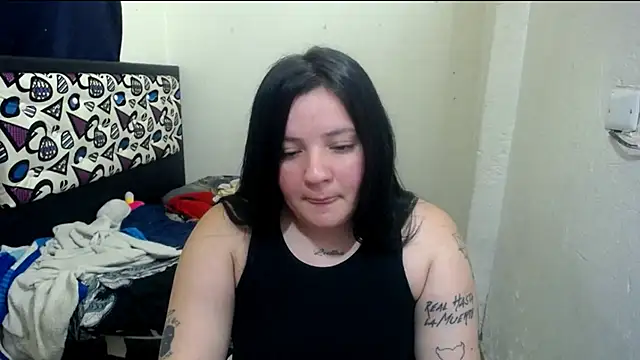 Snapshot of shopyymessyy chatting on 29, 4, 2026 shopyymessyy online show from 29, 4, 2026