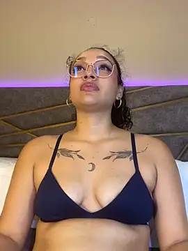 EMILYY FOXY online show from 4, 6, 2026