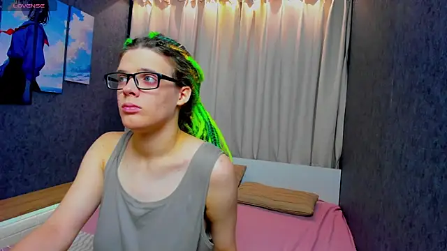 KIKI Krash online show from 3, 10, 2025
