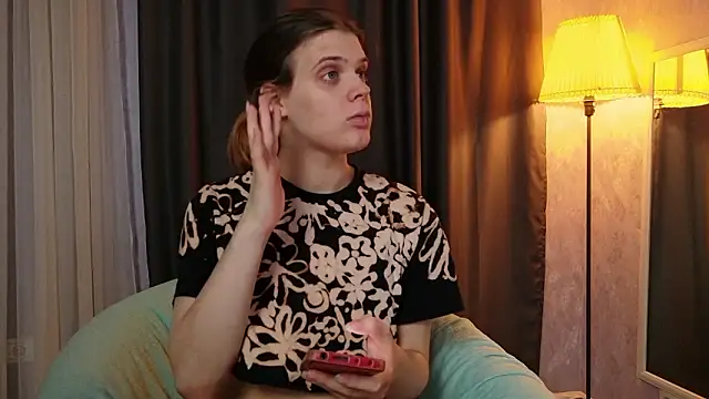 KIKI Krash online show from 3, 3, 2026